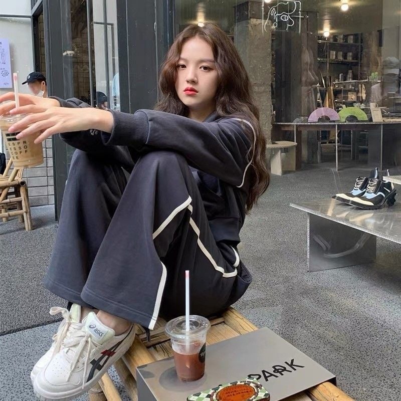 Set sport pentru femei din două piese: top hanorac cu mânecă lungă, amestec poliester-spandex, fără călcare, toamnă 2025