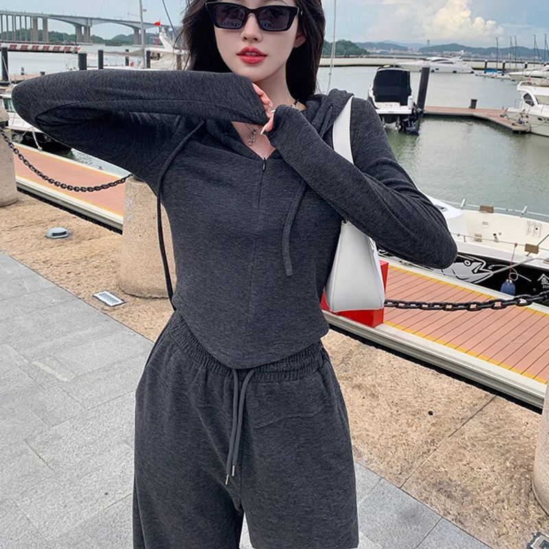 Costum casual feminin din două piese - talie subțire, pantaloni largi, toamnă-iarnă 2025, amestec poliester-elastan, model cu potrivire cromatică