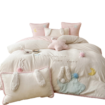 Set de lenjerie de pat din velur de lapte, cu model cartoon, patru piese, pentru căldură de iarnă și confort pentru piele
