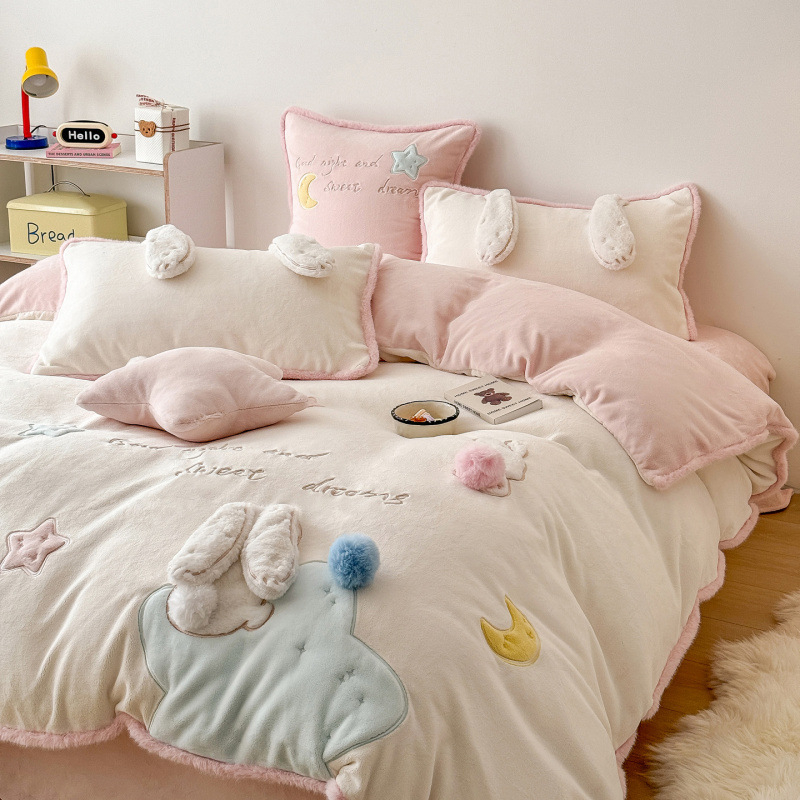 Set de lenjerie de pat din velur de lapte, cu model cartoon, patru piese, pentru căldură de iarnă și confort pentru piele