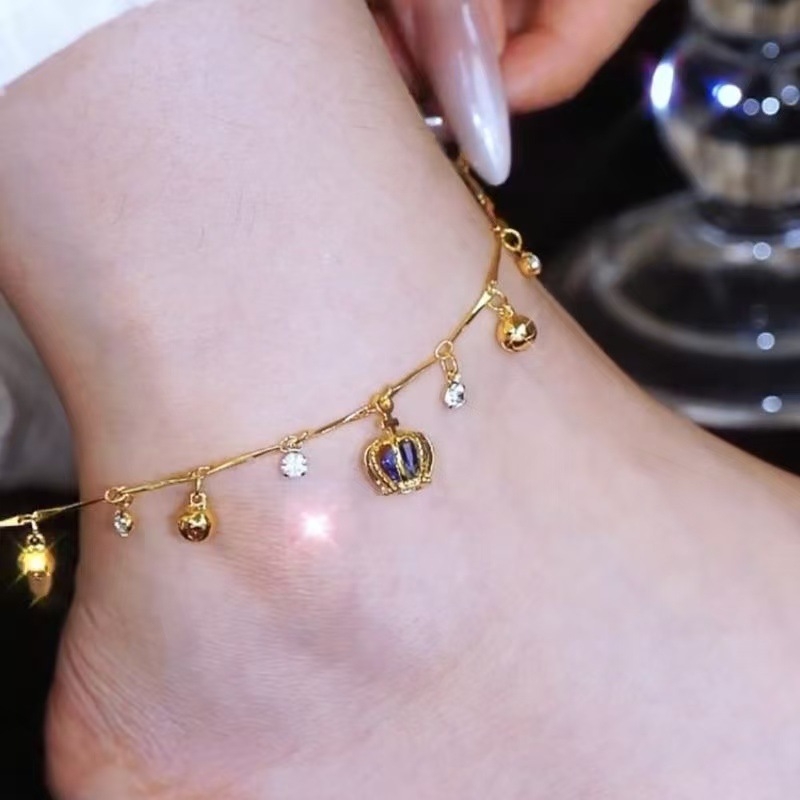 Brățară de gleznă cu pandantiv coroană și clopot – unisex, din cupru, încrustată cu pietre artificiale