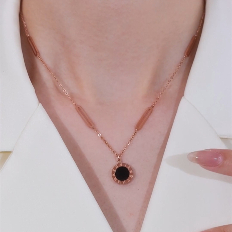 Колие от титаниева стомана с кръстосана верига и двулицев диск с римски цифри, за жени, ретро стил, електроплатинация