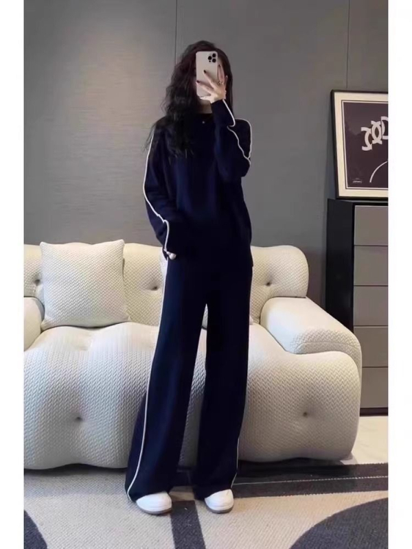 Дамски есенен костюм в корейски стил за спортно облекло, две части: суитшърт и долнище, едноцветен, полиестерова смес 50–70% и 30–50%