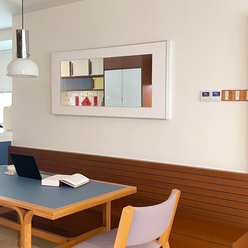 Френски стил от средата на века — огледало за стена, рамково, дървена рамка, абстрактна декоративна картина за ресторант