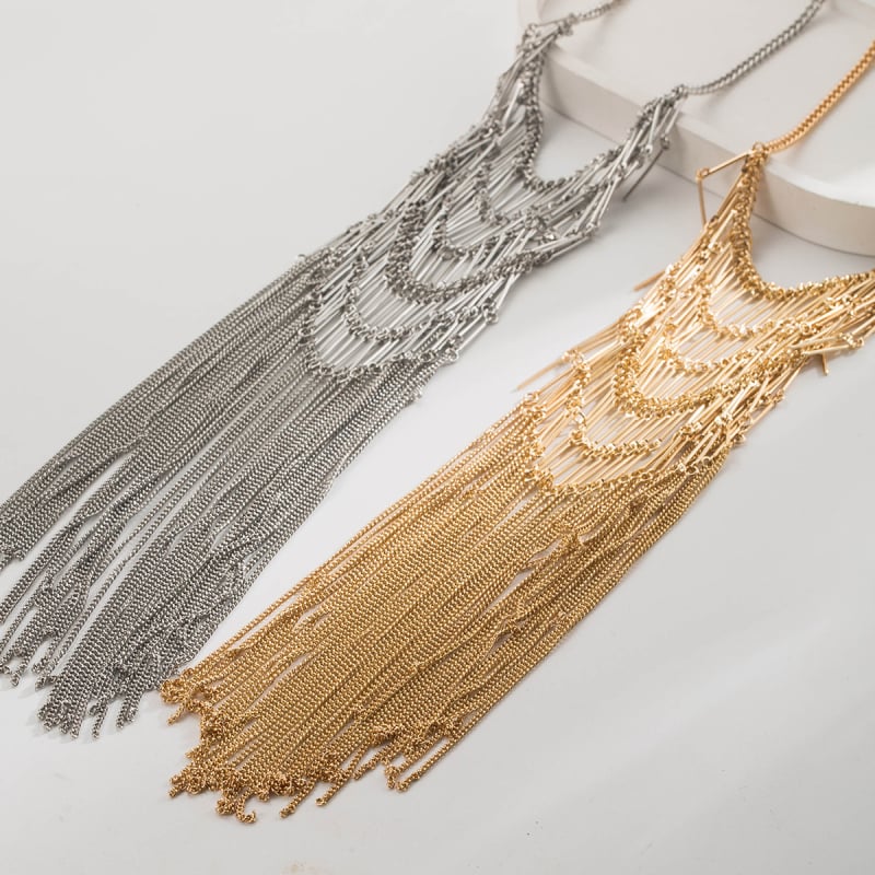 Колие със сплавен ключичен синджир, многослойна геометрична конструкция, висулка от сплав