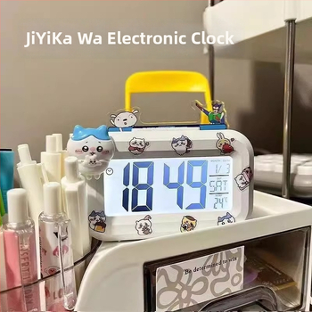 Будилник с LED цифров дисплей, батерийно захранване, електронно движение, едностранен, карикатурен стил.