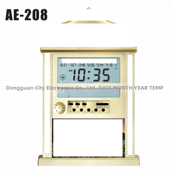 Стенен часовник – двойно използване: настолен или стенен монтаж, електронно движение с японски механизъм, LCD дисплей с цифри, аларма и календар, външно захранване
