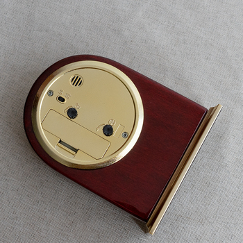 Будилник от масивно дърво, ретро настолен часовник в стил Китай, дневна декорация, тих и модерен дизайн (електронен механизъм, аналогов дисплей, захранване с батерии, дървен корпус, метален циферблат)