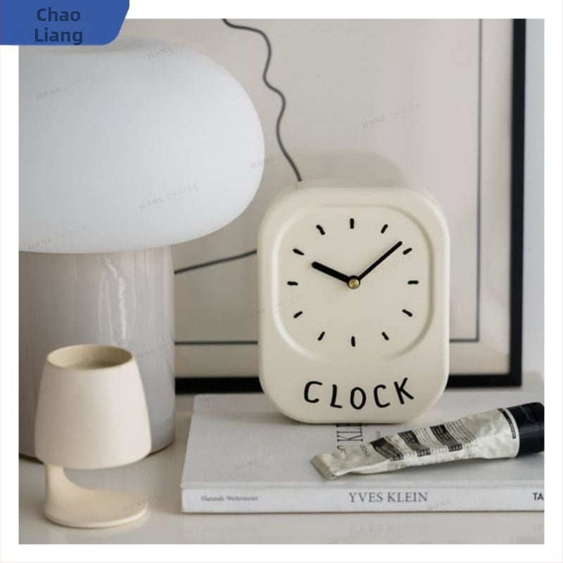 Настолен часовник с махало, кремав минималистичен дизайн, батерийно захранване, пластмасов корпус, метален циферблат (батерийно захранване, пластмасов корпус, метален циферблат, Механизъм: Друг)