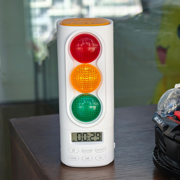 Таймер за учене с визуален сигнал светофар (червено-зелено) — LCD дисплей, електронен механизъм, пластмасов корпус, правоъгълна форма, външно захранване — DIUBUDE