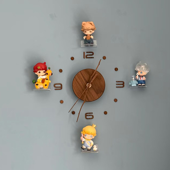 Стенен часовник от орехово дърво, кръгъл циферблат с лице от смола, батериен механизъм, аналогов дисплей с цифри, стил карикатура, подходящ за хол, спалня и офис.