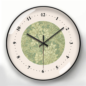 Стилен стенен часовник с френски антикварен мотив, механично движение, захранване с батерия, метален циферблат