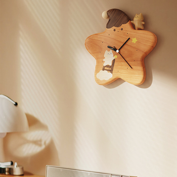 Стилен стенен часовник с дървен циферблат, захранван с батерии, плавен ход на секундата, стил карикатура, едностранен, подходящ за хол