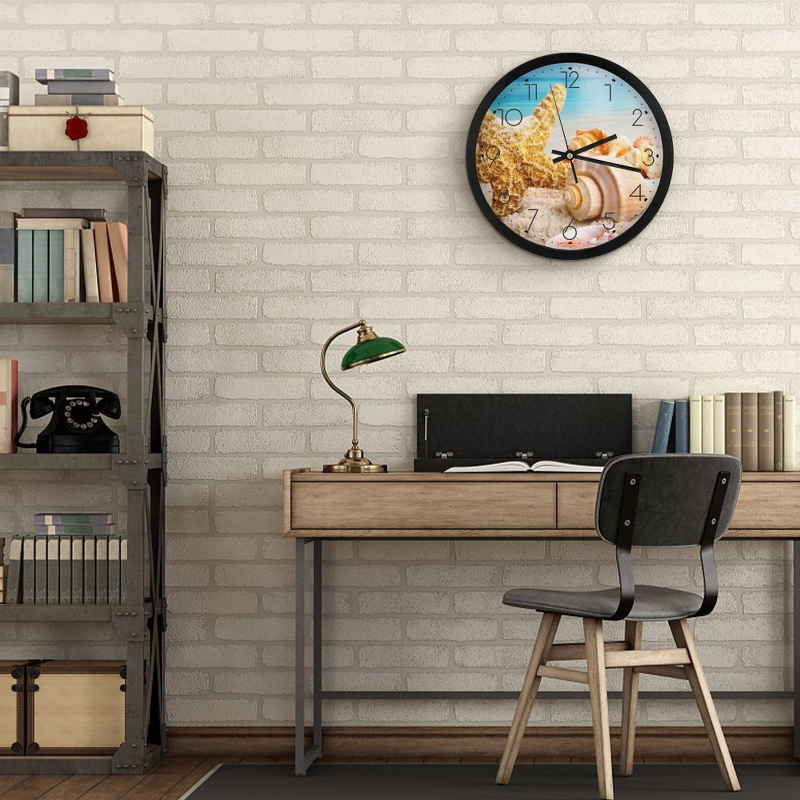 Стенно часовник с кръгла форма, прост стил, кварцово движение с плавен ход, аналогов дисплей със стрелки и цифри, батерийно захранване