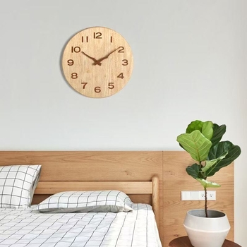 Стилен скандинавски дървен модерен стенен часовник за дневна и трапезария, безшумен декоративен дизайн, метална кутия, циферблат от смола и метал, батерийно захранване, механичен двигател