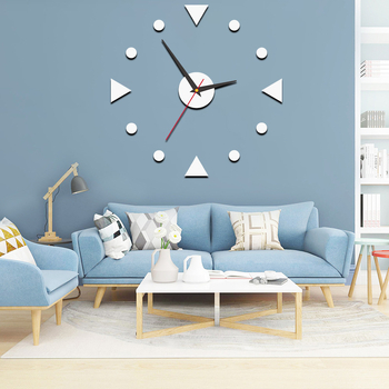 Стилен стенен часовник за дома – кръгъл, тих ход, аналогов с цифри, пластмасов корпус, батерийно захранване