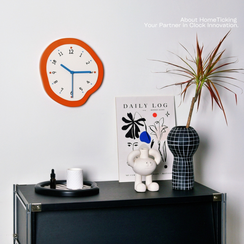 Стенно часовник с кварцов механизъм Sun movement (модел 13888), батерийно захранване, корпус и циферблат от смола, декоративна арт рамка.