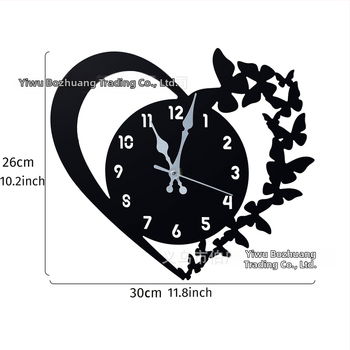 Стенен часовник със сърцевидна форма и черна пеперуда, акрил, модерен дизайн, сканиращи секунди