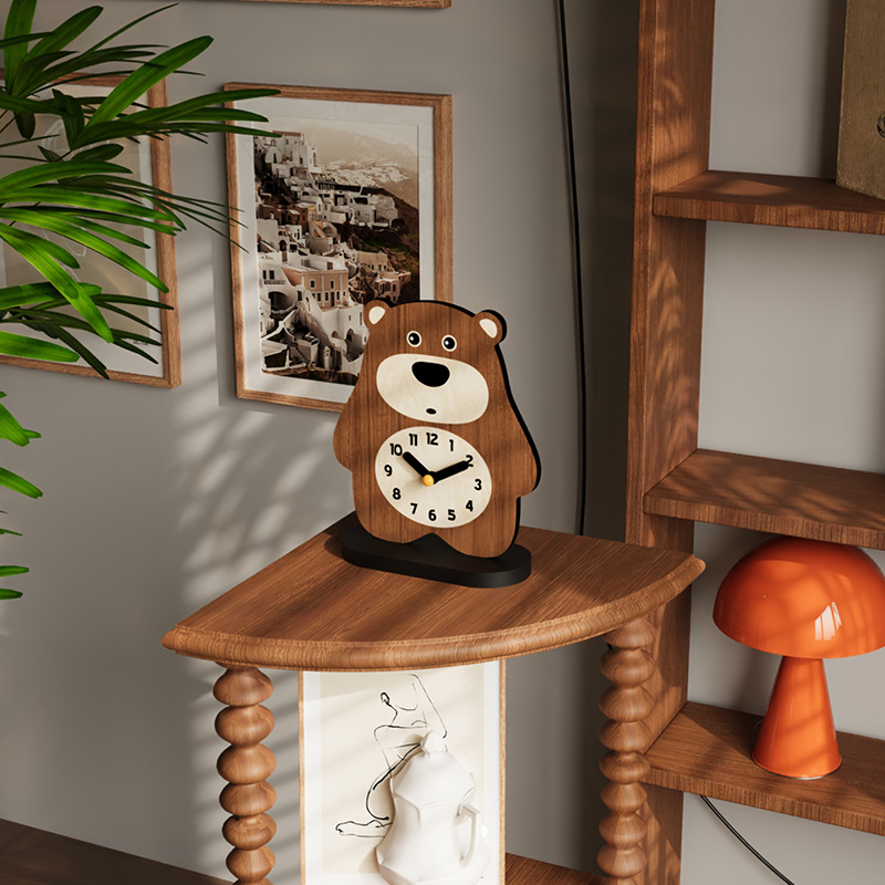 Десктоп часовник с кварцов механизъм, батерийно захранван, овален корпус, нордически стил