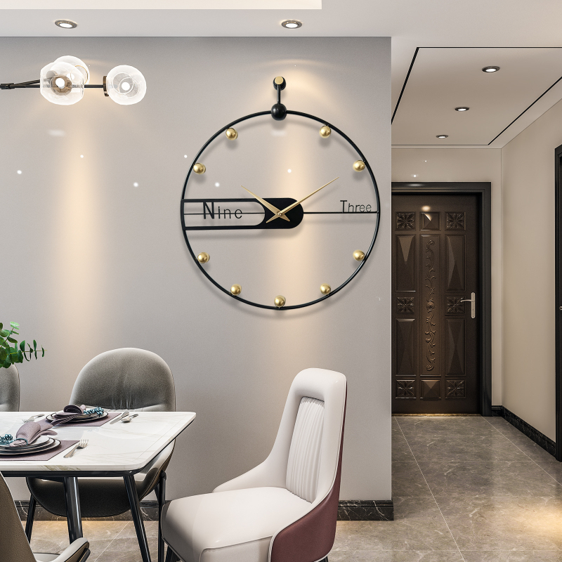 Стенен часовник – модерен минималистичен дизайн, кръгъл метален циферблат, батерийно захранване, аналогов механизъм Sun movement 12888, дебелина 14 мм