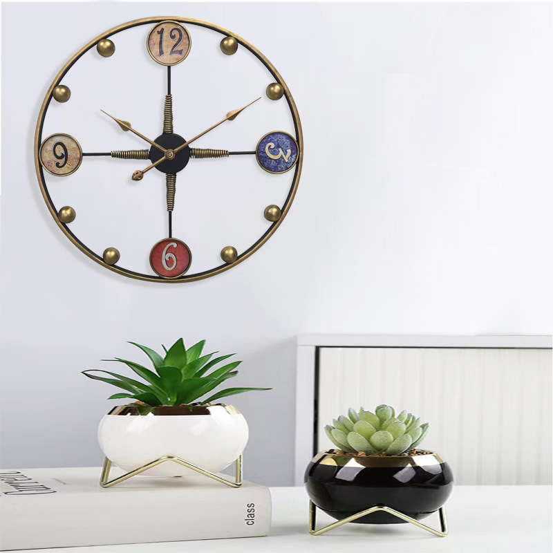 Стенно часовник - Античен кръгъл метален циферблат, плавно движение на секундите, Sun движение, захранван с батерия, аналогов дисплей с цифри