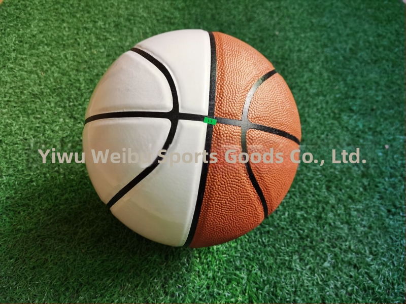 Basketbal PVC materiál, tlačené logo, pôvod Yiwu, Čína, vhodné pre basketbal a ďalšie hry s loptou