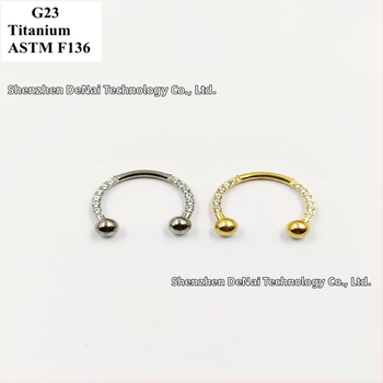 Nosový prsteň, G23 titanová zliatina, tvar U, zirkónové kamene, C-tvarovaná otočná gulička