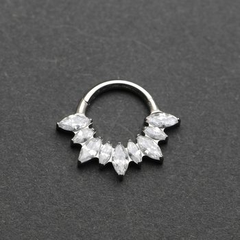 Носна халка от титанова сплав G23, сърцевидна форма, затворен пръстен, цирконови кристали, диамантена обработка, унисекс стил