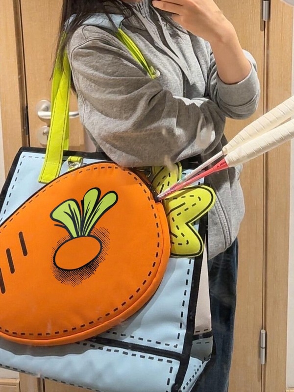 Чанта за ракети за бадминтон и тенис с Radish 3D Tote, закопчаване с велкро, хоризонтална квадратна форма, вътрешни джобове за телефон и лична карта, двойни презрамки