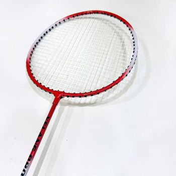 Wolf бадминтон ракета за аматьори и юноши, феросплавна рамка, тегло 95–100 g, прав удар