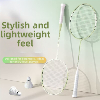 Bedmintonová raketa, rám z karbónových vlákien, dvojitý set rakiet, hmotnosť 95–100 g, priama strela, stredná tvrdosť