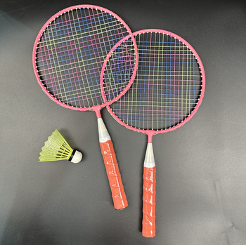 Детски комплект за бадминтон с две ракети и топка, карикатурен дизайн; тегло 95–100 g, рамка от метална сплав, струни найлон, дебелина на дръжката G2