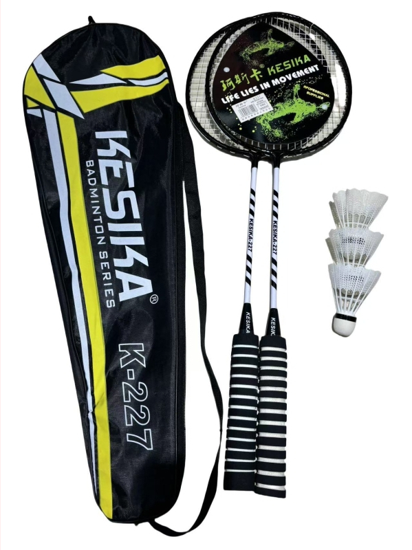 Cosca badmintonová raketa, rám zo železnej zliatiny, hmotnosť 90–94 g, priama strela, dvojbalenie rakiet