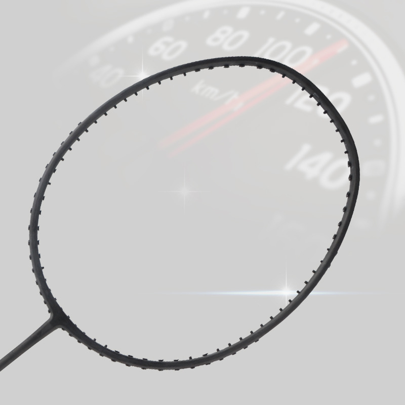 Бадминтон ракета Chi Sheng Di от въглеродни нишки – прав удар, твърд прът, ръкохватка G4, найлонови струни