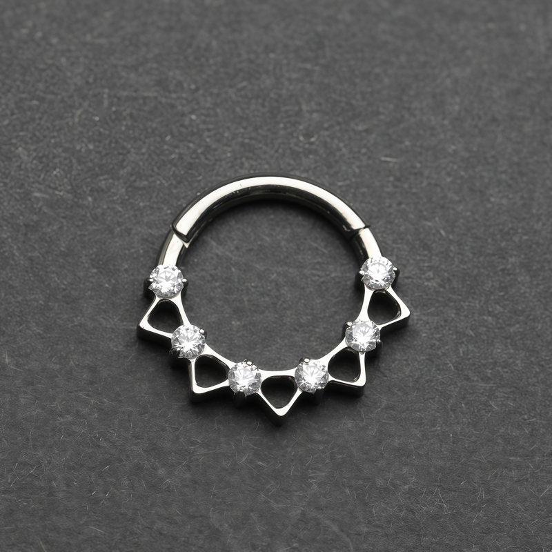 Inel nazal din aliaj de titan cu zirconiu încrustat, formă de picătură, puritate G23 (ASTM F136), piatră fin sculptată