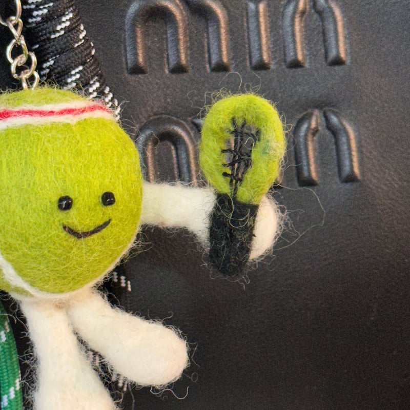 Ключодържател с тенис мотив, ръчно изработен от чиста вълна, модерен градски стил