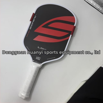 Heng yi pickleball raketa s karbónovým vláknom Toray T700, EVA vyplnený termoformovaný 16 mm jadro, rukoväť s koženým zakončením; hmotnosť 225 g ±5 g