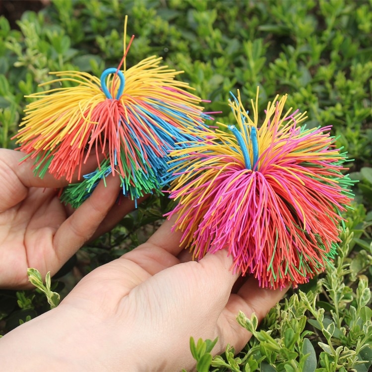 Координационна играчка за сенсорно развитие с каучук — тренира ръчни умения и координация ръка-крак; подходяща за възраст 15–35 години; категория: торба за пясък; 3C: над 14 години