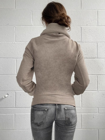 Дамско зимно яке с плетена яка и цип, плисиран детайл, слим фит, дълги ръкави, полиестер/спандекс