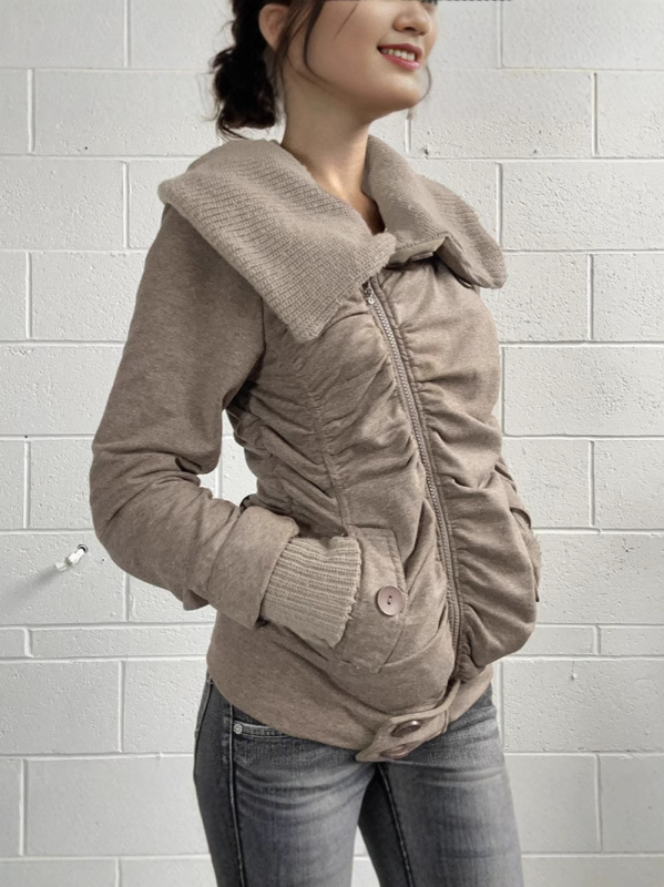 Дамско зимно яке с плетена яка и цип, плисиран детайл, слим фит, дълги ръкави, полиестер/спандекс