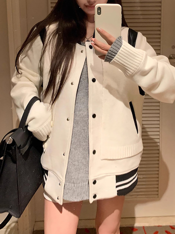 Дамски жакет от вълна с полиестер 70-80%, едноцветен модел, свободна кройка