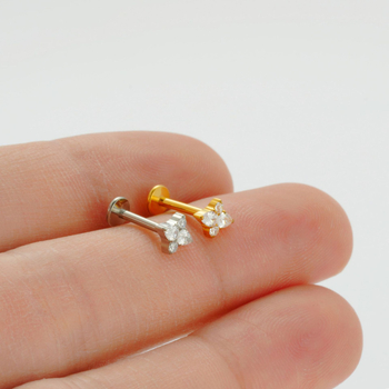 Пирсинг бижута от титанова сплав – звезда със циркони, прост стил