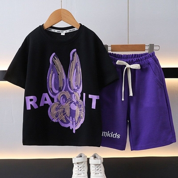 Комлект от две части за лято: горнище с къс ръкав и къси панталони, текстов принт, памучна тъкан, подплата от памучна смес