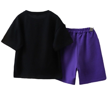 Комлект от две части за лято: горнище с къс ръкав и къси панталони, текстов принт, памучна тъкан, подплата от памучна смес