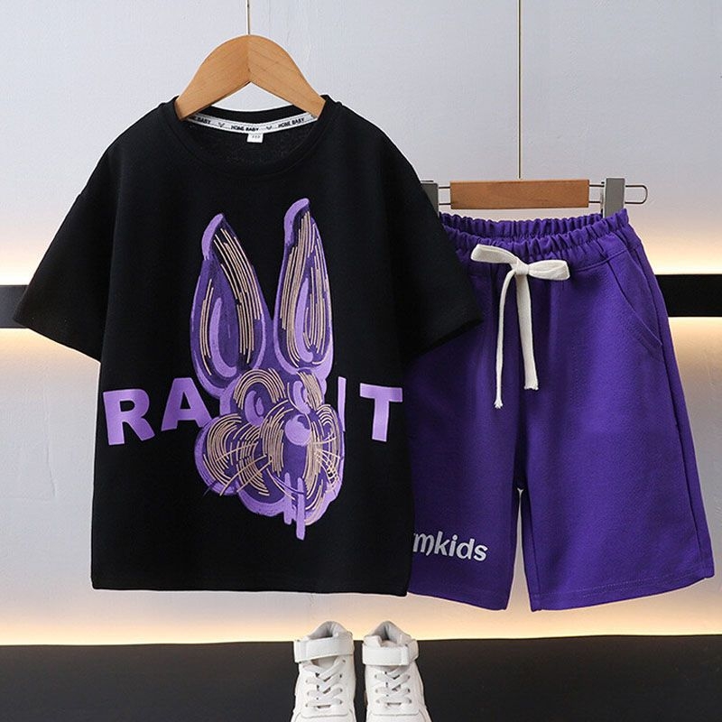 Комлект от две части за лято: горнище с къс ръкав и къси панталони, текстов принт, памучна тъкан, подплата от памучна смес