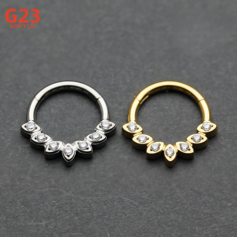 AMIGATINA inel nazal din aliaj de titan cu zirconiu încrustat, formă romb, G23 ASTM F136