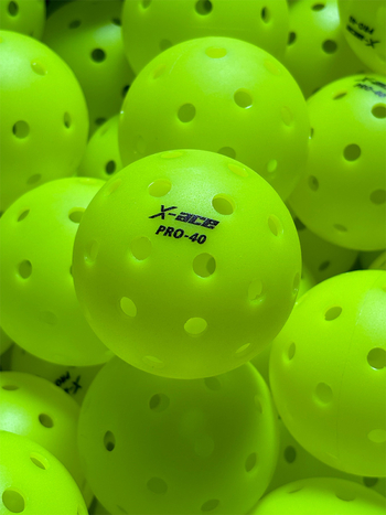 X-ACE тренировъчна топка за пикълбол с 40 дупки, 26 g, едно парче, ротирационно формована