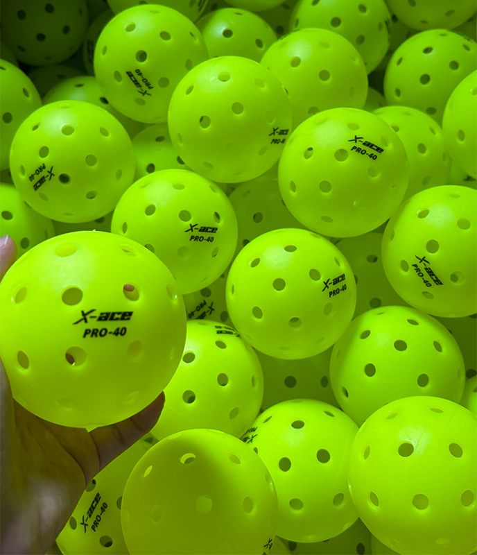 X-ACE тренировъчна топка за пикълбол с 40 дупки, 26 g, едно парче, ротирационно формована