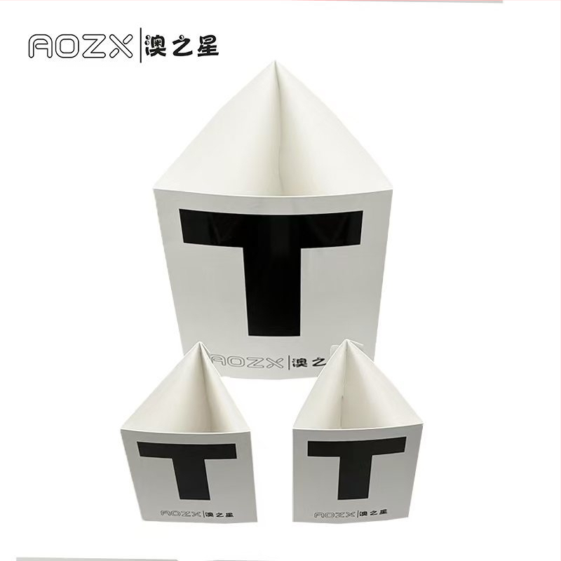 Stalo teniso teisėjo T kortelė (T formos) iš kartono