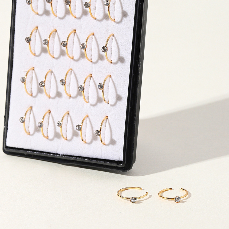 Носна шпилка, неръждаема стомана, диамантено поставяне, кристали, 40 броя в кутия, A831